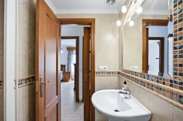 Piso reformado y listo para entrar a vivir en Urbanización Las Marismas. — 8