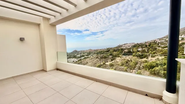 ¡GRAN OPORTUNIDAD! ÁTICO DE LUJO CON SOLÁRIUM PRIVADO Y VISTAS AL MAR Y MONTAÑA EN BENALMÁDENA – BLUE SEA HOMES — 8
