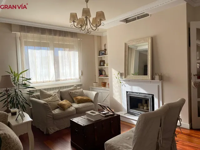 Gran chalet en urbanización de lujo en Navarrete — 12