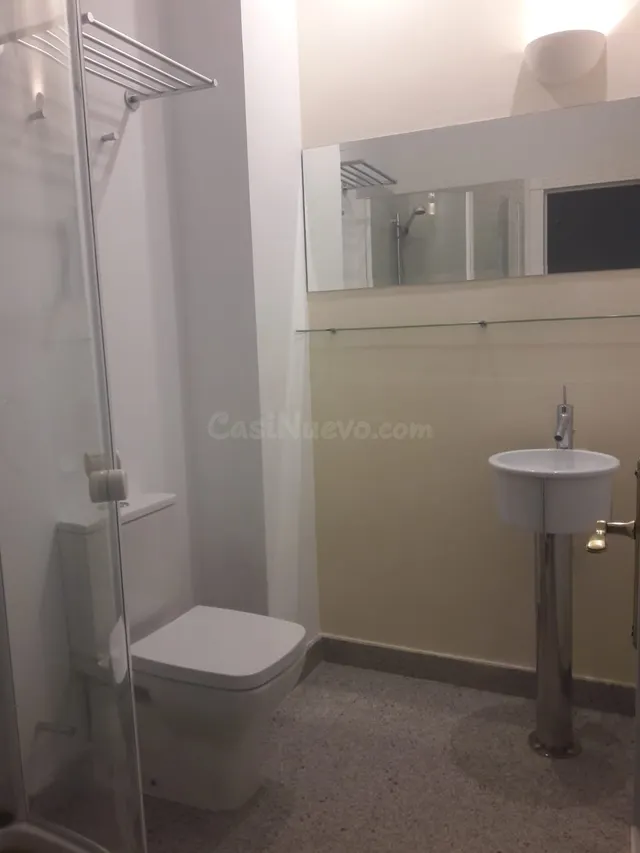 Espectacular piso de 2 dormitorios, 2 baños, amplio salón, c - foto 5