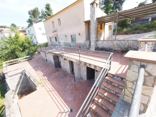 SE VENDE CASA INDEPENDIENTE EN OLESA DE BONESVALLS - foto 4