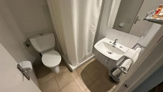 HOSTAL EN 1º LINEA DE MAR — 29