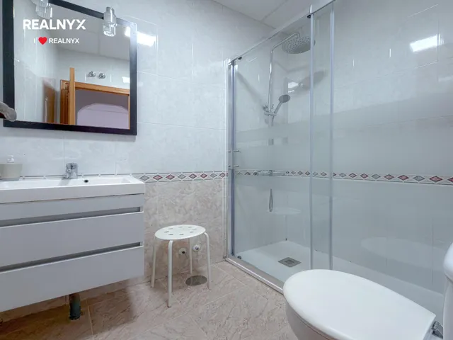 Encantador apartamento tipo bungalow con amplia terraza y licencia turística + Piscina comunitaria + Amplio patio — 23