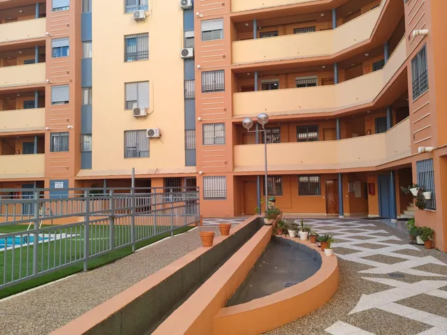 Piso amueblado con Piscina — 38