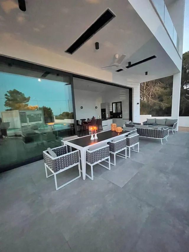 Villa moderna con piscina privada y vistas al mar en Vallgornera — 13