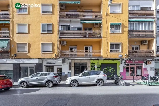 Piso amplio y luminoso en Ronda–Arabial — 28