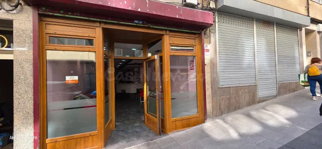 Local comercial 95m² en venta - Riazor - Los Rosales - foto 3