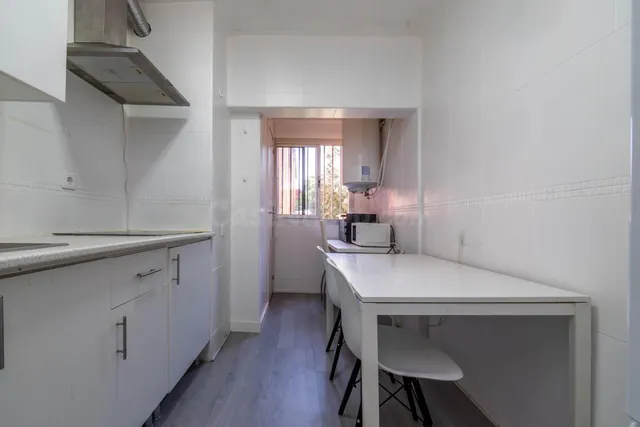 Piso de 5 dormitorios ideal para INVERSORES junto a edificio Junta Andalucía de Almanjáyar — 5