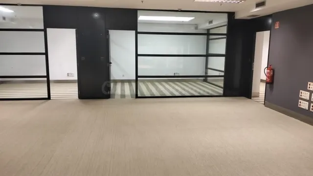 Se vende oficina en Calle Felipe Sanclemente 6-8
