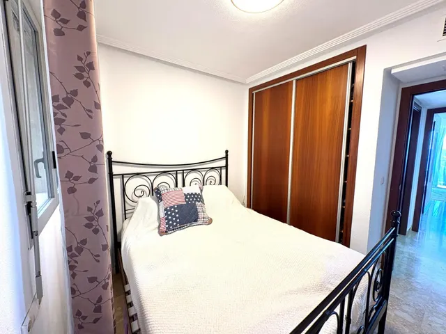 Apartamento moderno y espacioso en primera línea de mar junto a Playa del Cura. ¡3 dormitorios, 2 baños, balcón con vistas al mar (sureste) y piscina comunitaria! — 31