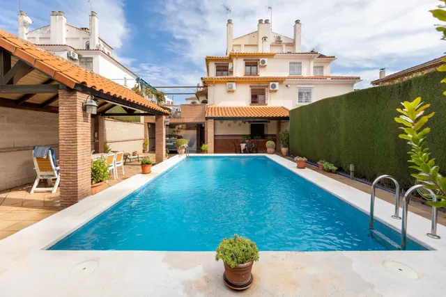 VIVIENDA PAREADA EN MONTELUZ — 8