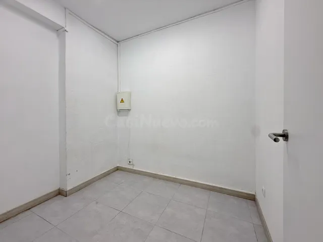Local en venta en zona de ARENAL - foto 4