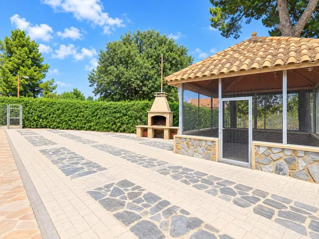 Villa con piscina y parcela de 14.000 m2 en Orihuela — 7