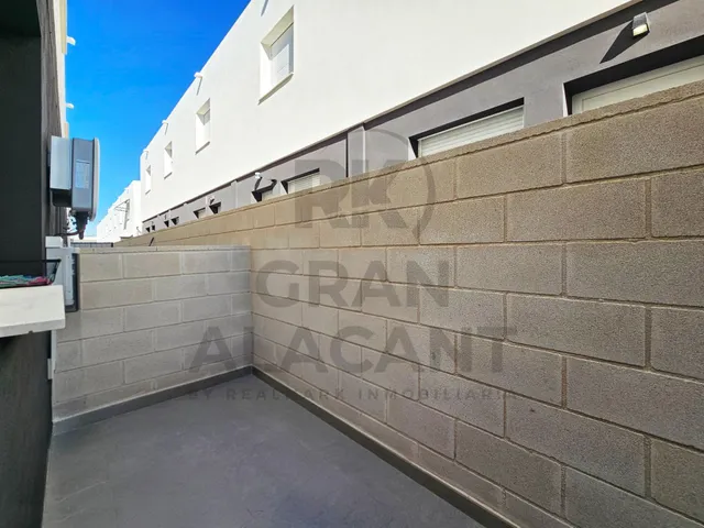 Dúplex en Gran Alacant: Comodidad y Estilo en Monte y Mar — 11