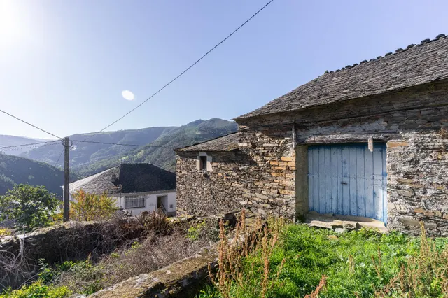 Finca rústica en el corazón de la montaña gallega — 45