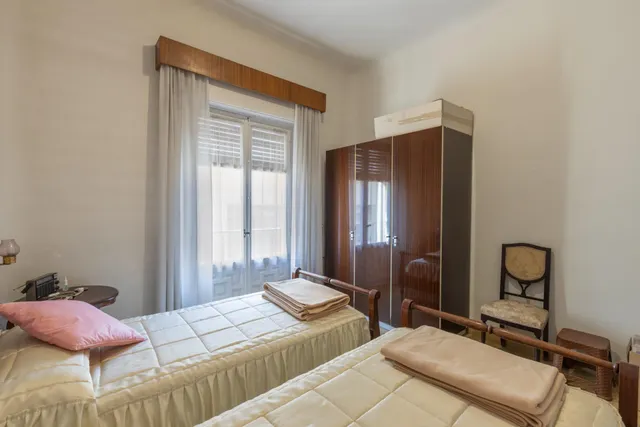 EXCLUSIVA VIVIENDA SEÑORIAL EN ANGEL GANIVET, EN PLENO CORAZON DE GRANADA — 28