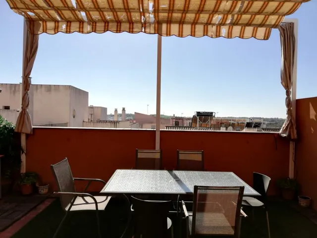 Ático dúplex 3 habitaciones y parking en Alacala de Guadaira - foto 2