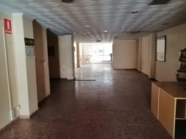 ALG295 - FINCAS GIRBÉS PRESENTA EDIFICIO DE OFICINAS EN LA R