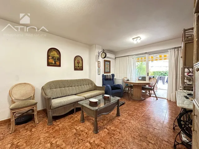 Apartamento en planta baja con jardín privado en la playa de - foto 4