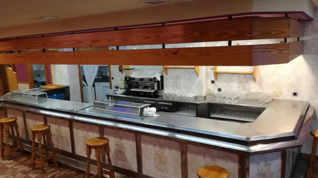 Bar en funcionamiento. Ave maría — 27