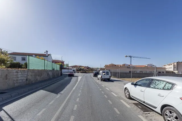 Solar de 1.175 m2 en Ogijares — 9