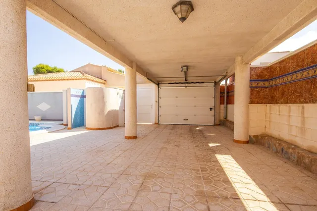 CHALET CON PISCINA PRIVADA EN LA ZENIA - PLAYA FLAMENCA — 8
