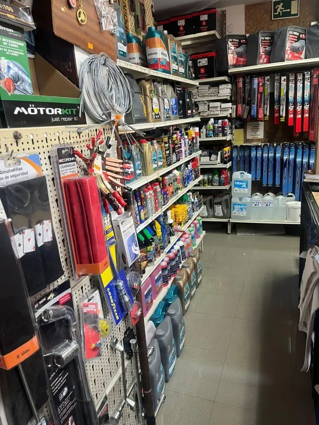 Local comercial 82m² en alquiler - López de Gomara - foto 2