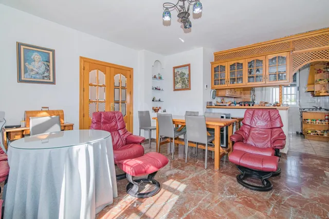 ¡Oportunidad Única! Se Vende Magnífica Casa en Esquina con A - foto 3