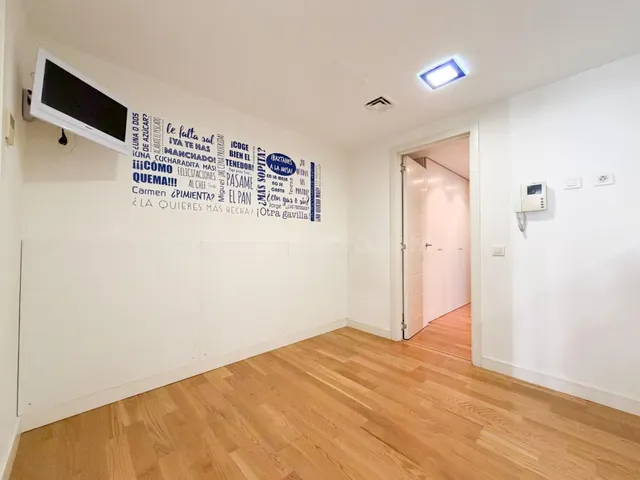 Piso luminoso en Calle Princesa 73, tres dormitorios,  Madrid. — 3