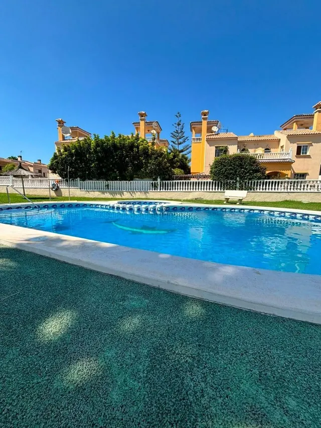 Villa 2 habitaciones 68m² en venta - Lomas de Cabo Roig — 33