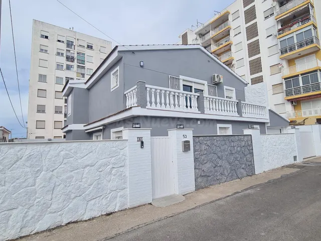 FANTÁSTICO CHALET INDEPENDIENTE CERCA DEL MAR EN COSTA SUR,  - foto 2