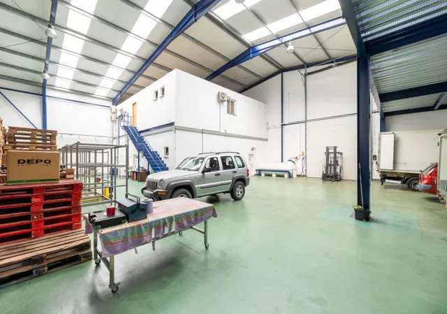 SE VENDE  Nave Industrial en Dúrcal con Instalaciones Completas y Cámara Frigorífica — 15