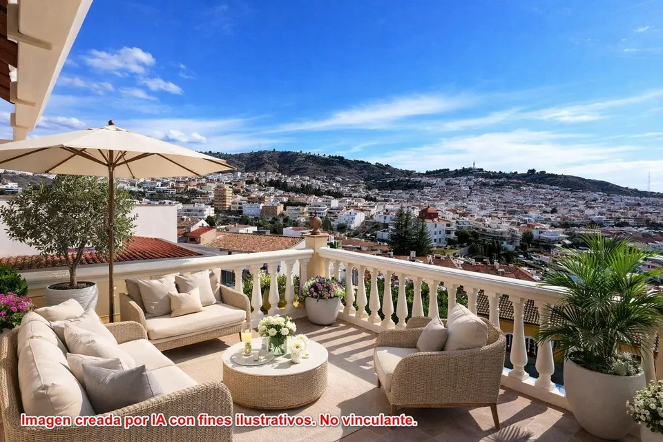 CASA CON VISTAS PANORAMICAS EN PUERTO DE LA TORRE