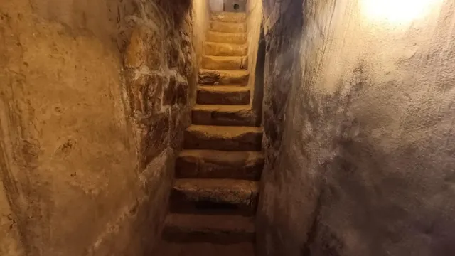 CASA EN VENTA EN MORALES DEL VINO (ZAMORA), 5 DORMITORIOS, BAÑO, BUHARDILLA, BODEGA, JARDÍN, GARAJE... — 34
