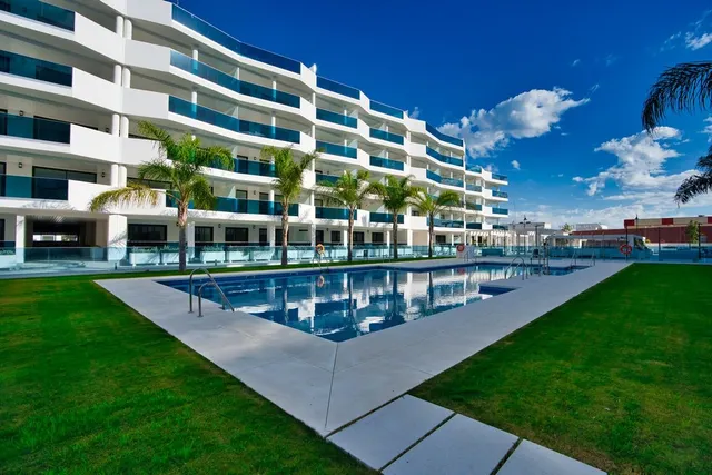 Ultimas unidades !! Ático en estilo contemporáneo en Urbanización Jardines Las Lagunas — 2
