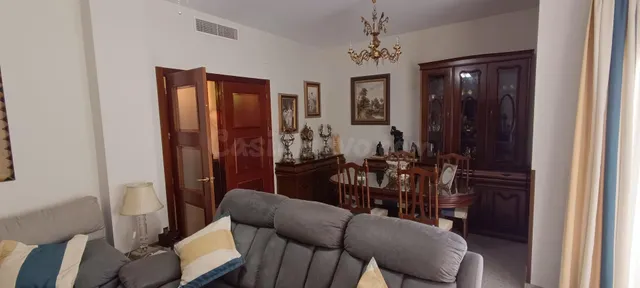 PISAZO DE LUJO DE 150 M2 CON PATIO Y TERRAZA