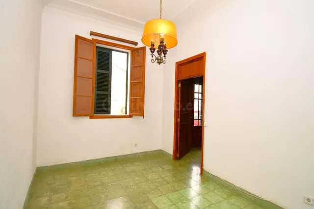 Fantástica casa de pueblo con garaje, patio y acceso por dos - foto 5
