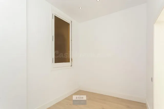 PISO EN VENTA EN RONDA UNIVERSIDAD/PLAÇA CATALUNYA — 4