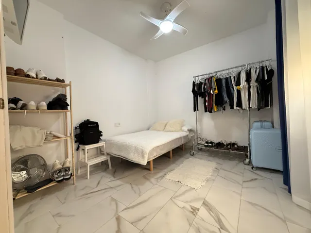 Casa adosada totalmente reformada de renta libre situada en una urbanización privada. — 31