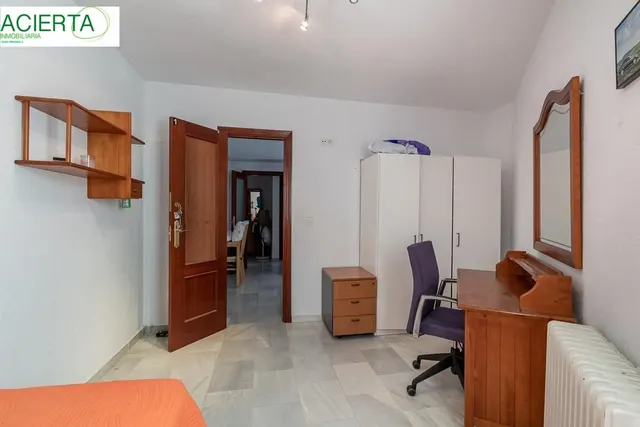¡¡Fantástico piso de 7 habitaciones en Bola de Oro!! — 32