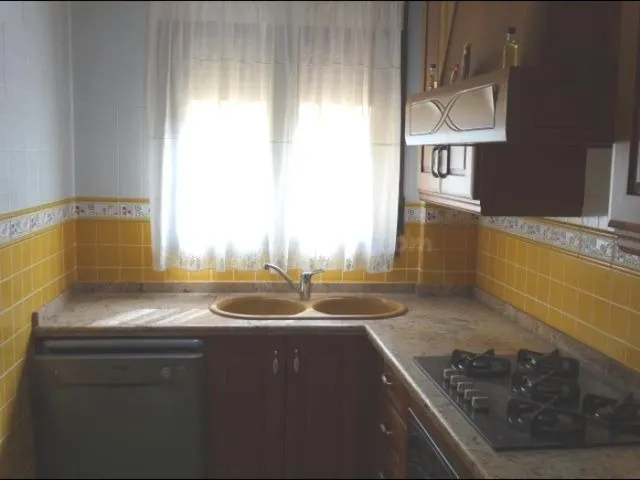 CASA DE ESQUINA EN VENTA EN LA POBLACIÓN DE VILLANUEVA DEL R - foto 3