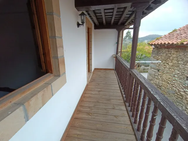 CASA ADOSADA EN VALDÁLIGA (VALLINES) — 22
