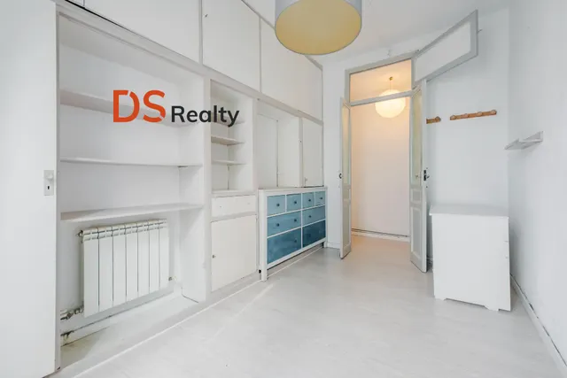 Ds realty presenta | piso 3+1 con dos balcones en malasaña. — 23