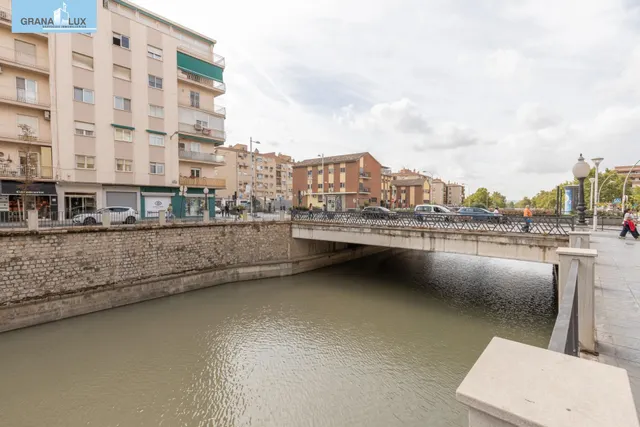 Piso amplio de tres dormitorios en ribera del genil-camino de ronda — 26
