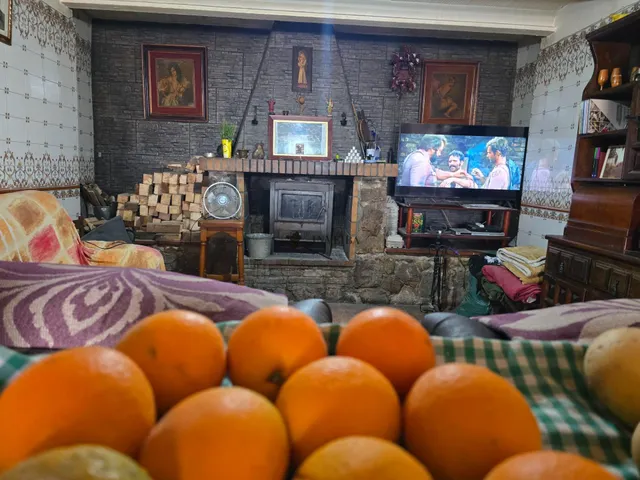 casa rodeada de zona verde — 18