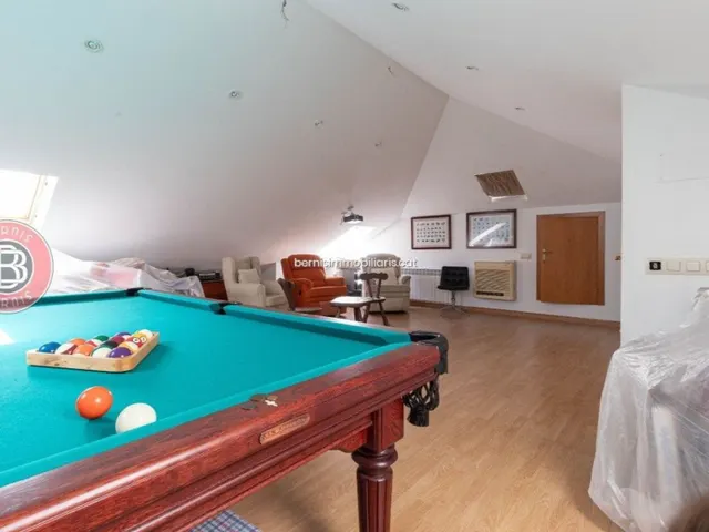 Chalet 5 habitaciones 238m² en venta - Carretera Igualada — 38