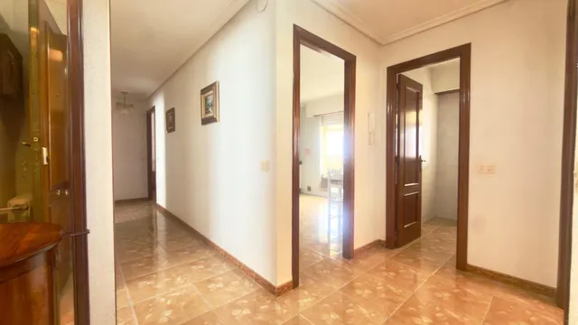 Piso de 4 Dormitorios con Terraza Esquinera de 35 m2 - Centro Villa — 7