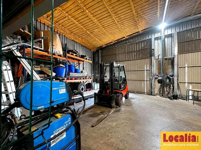 Venta de nave industrial con campa en Reocín. - foto 3