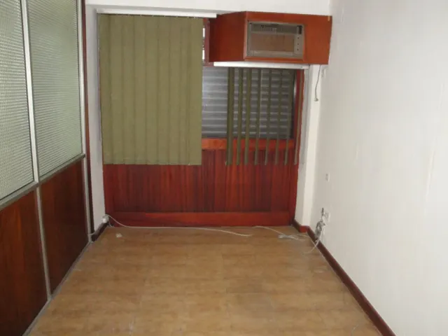 LOCAL COMERCIAL EN CALLE BLAS VALERO — 5