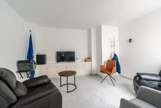 ¡Oportunidad para inversores en pleno centro de Torrevieja! — 10